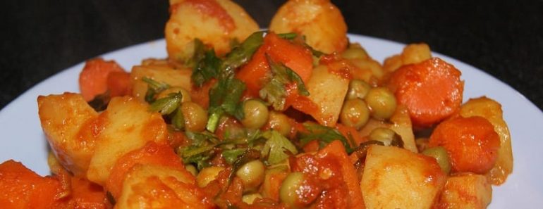 Aloo Gajar Matar Recipe