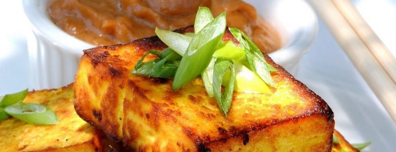 How to Make Pan Fried Tofu with Peanut Sauce – DesiDakaar