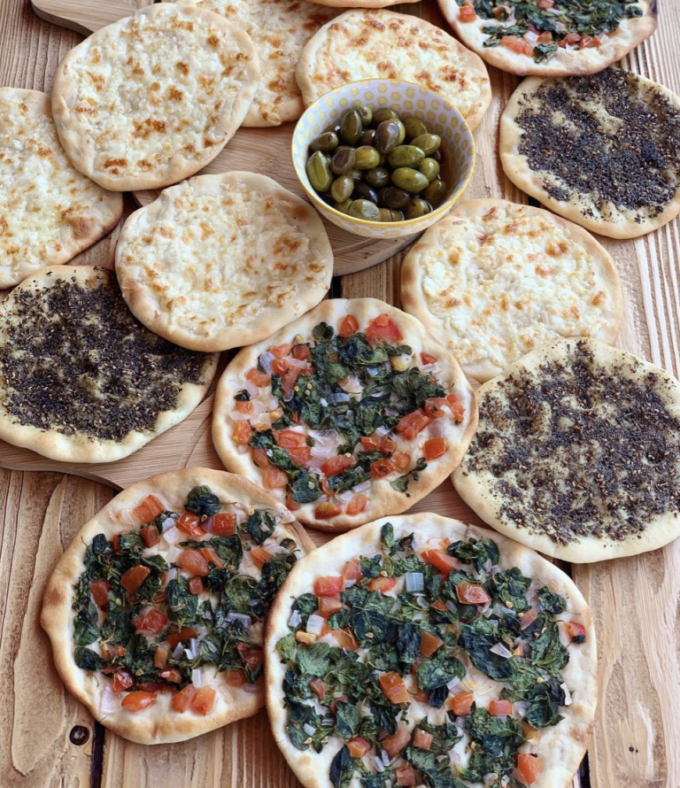 Manakeesh How To Make Lebanese Manakeesh Pizza DesiDakaar